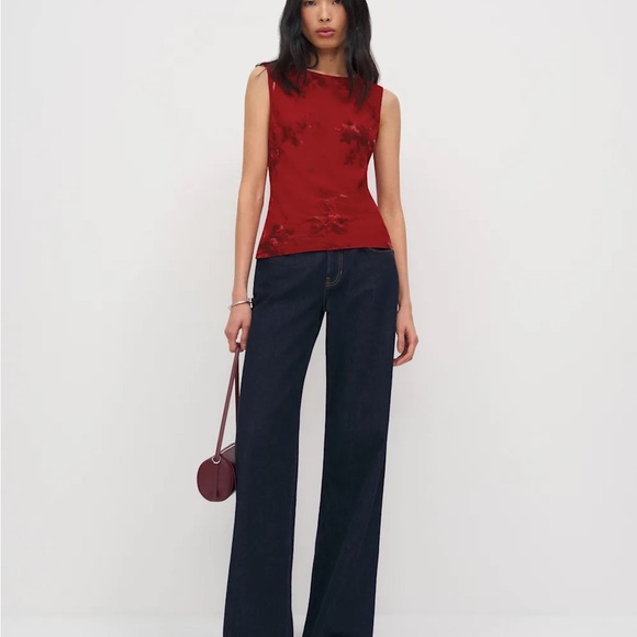 Red Sleeveless Top - Picture 2 of 3